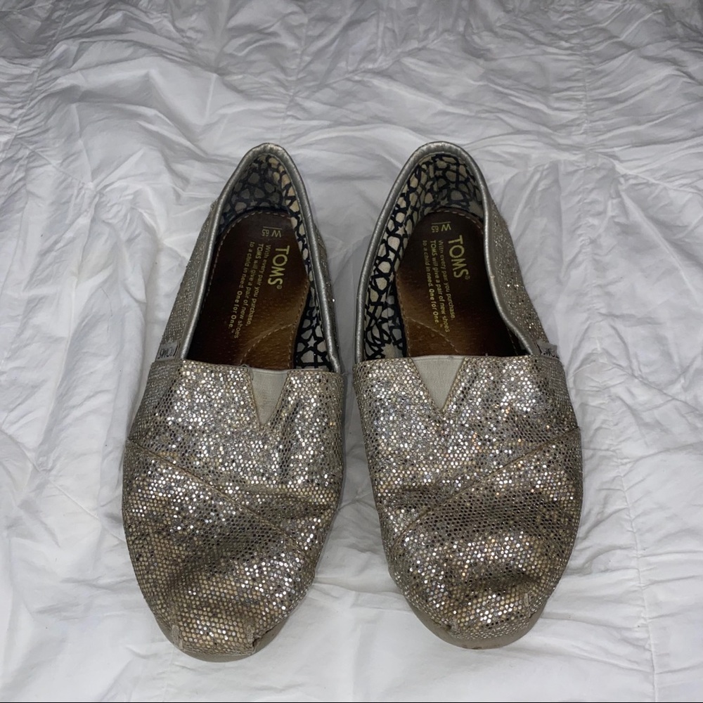 Women’s Silver Glitter Toms